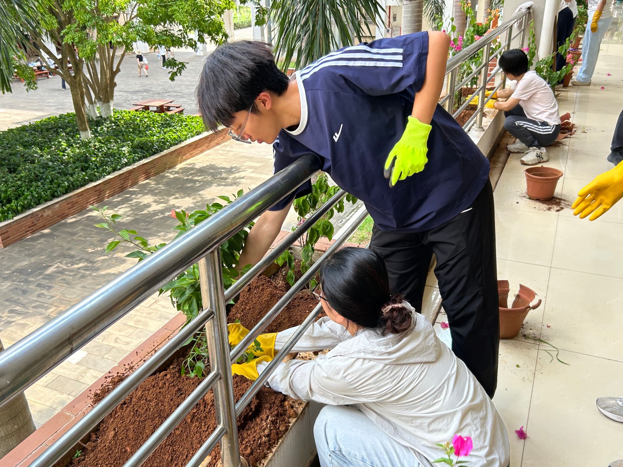入党积极分子共40余人参加