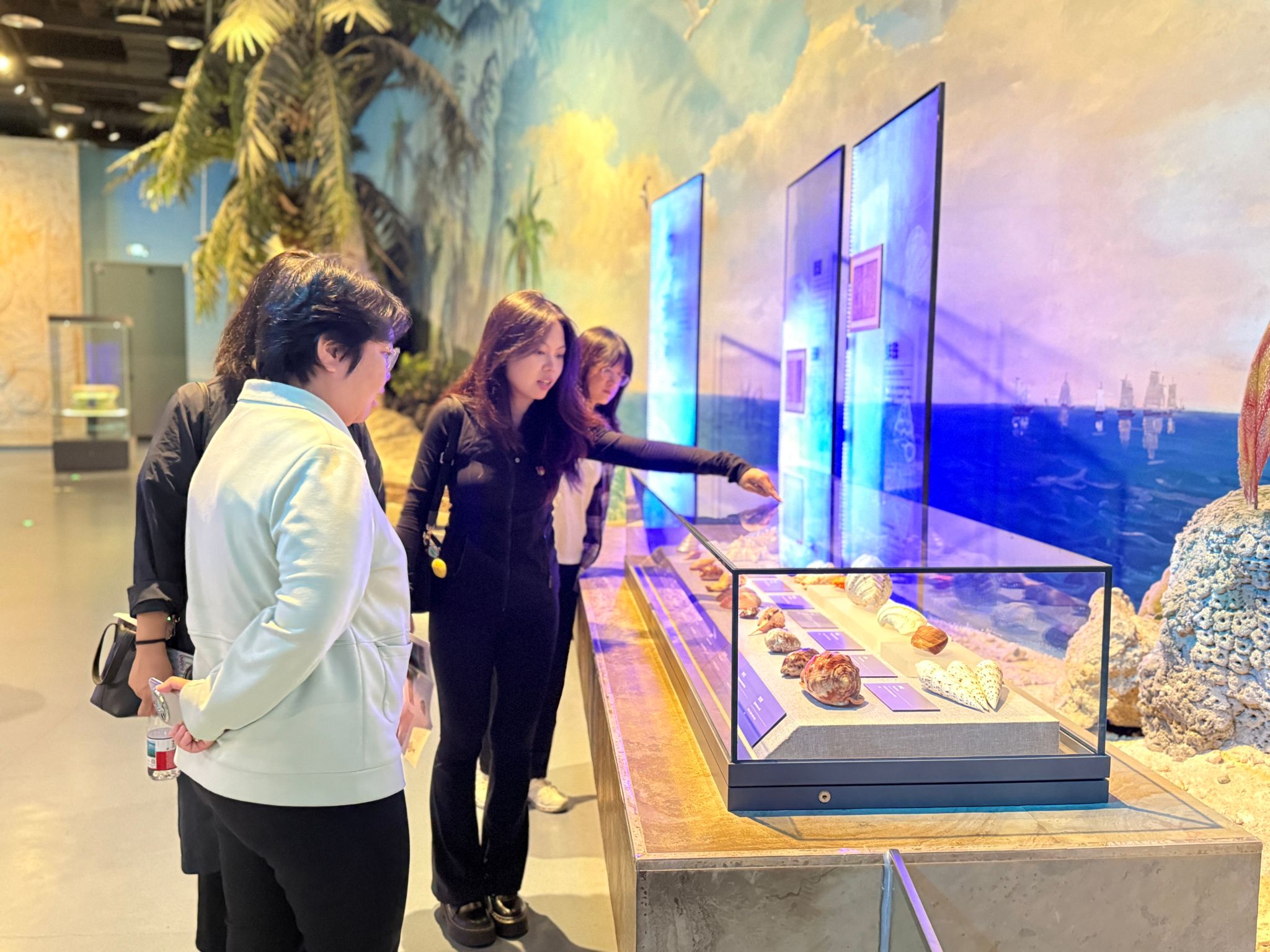 开展主题党日活动