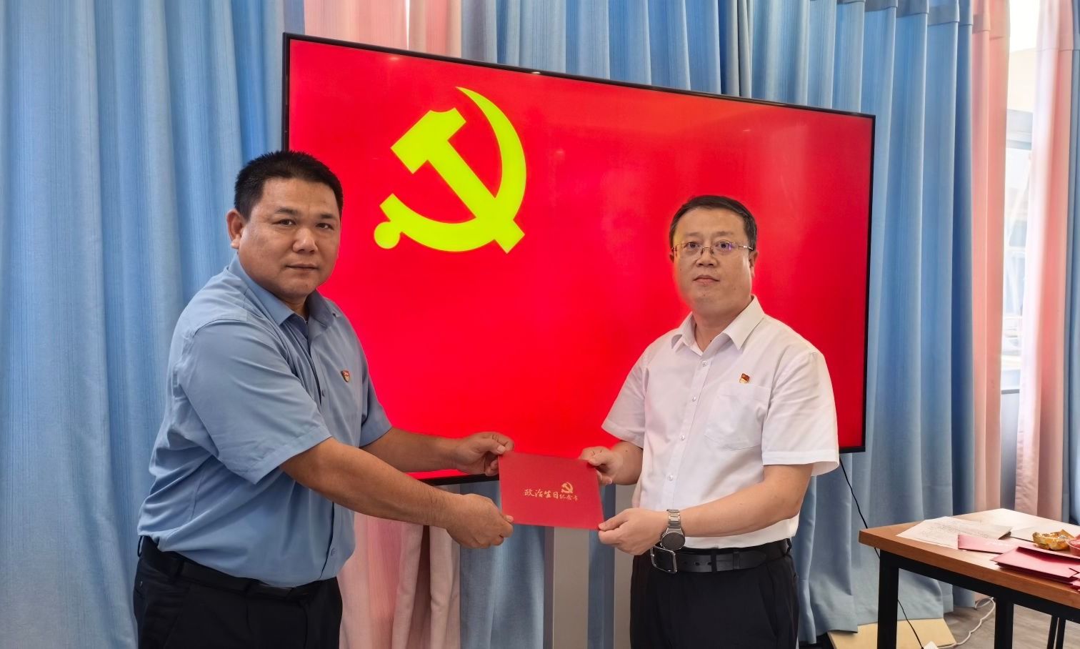 一般来说支部全体党员参加本次活动