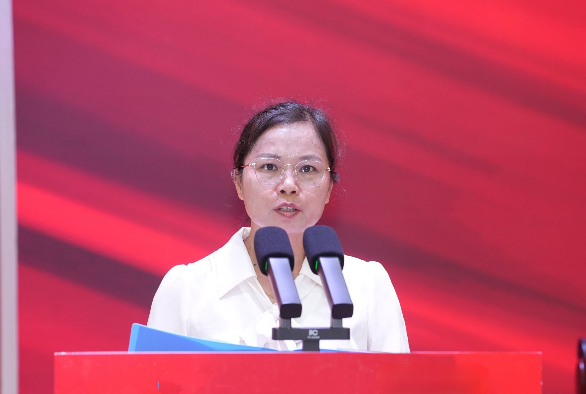 昂扬澎湃的旋律响彻报告厅