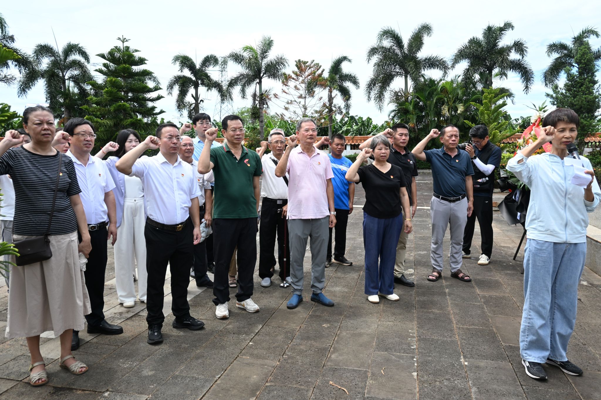 既以红色文化浸润青少年成长之路
