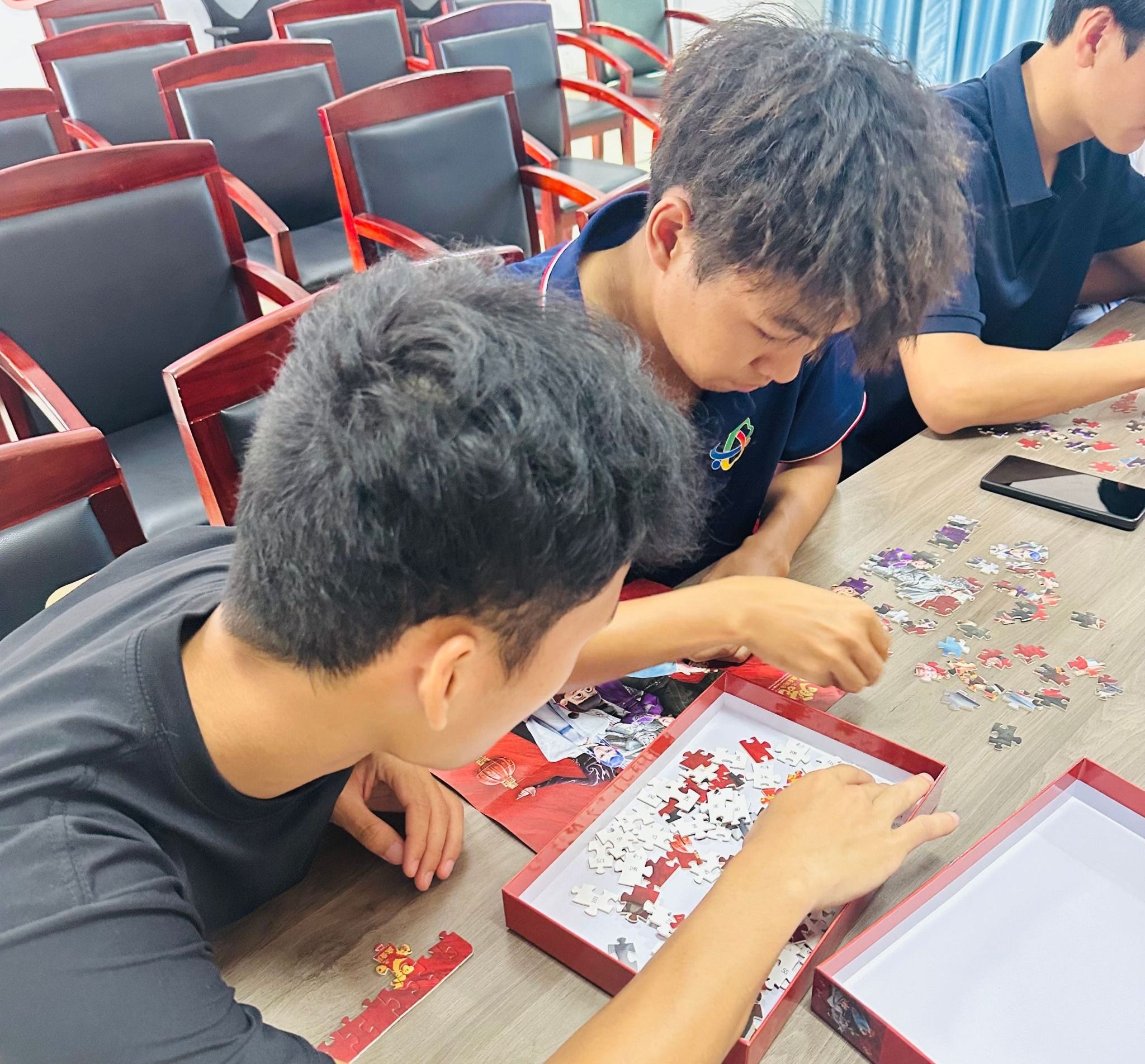 克服“情绪内耗”
