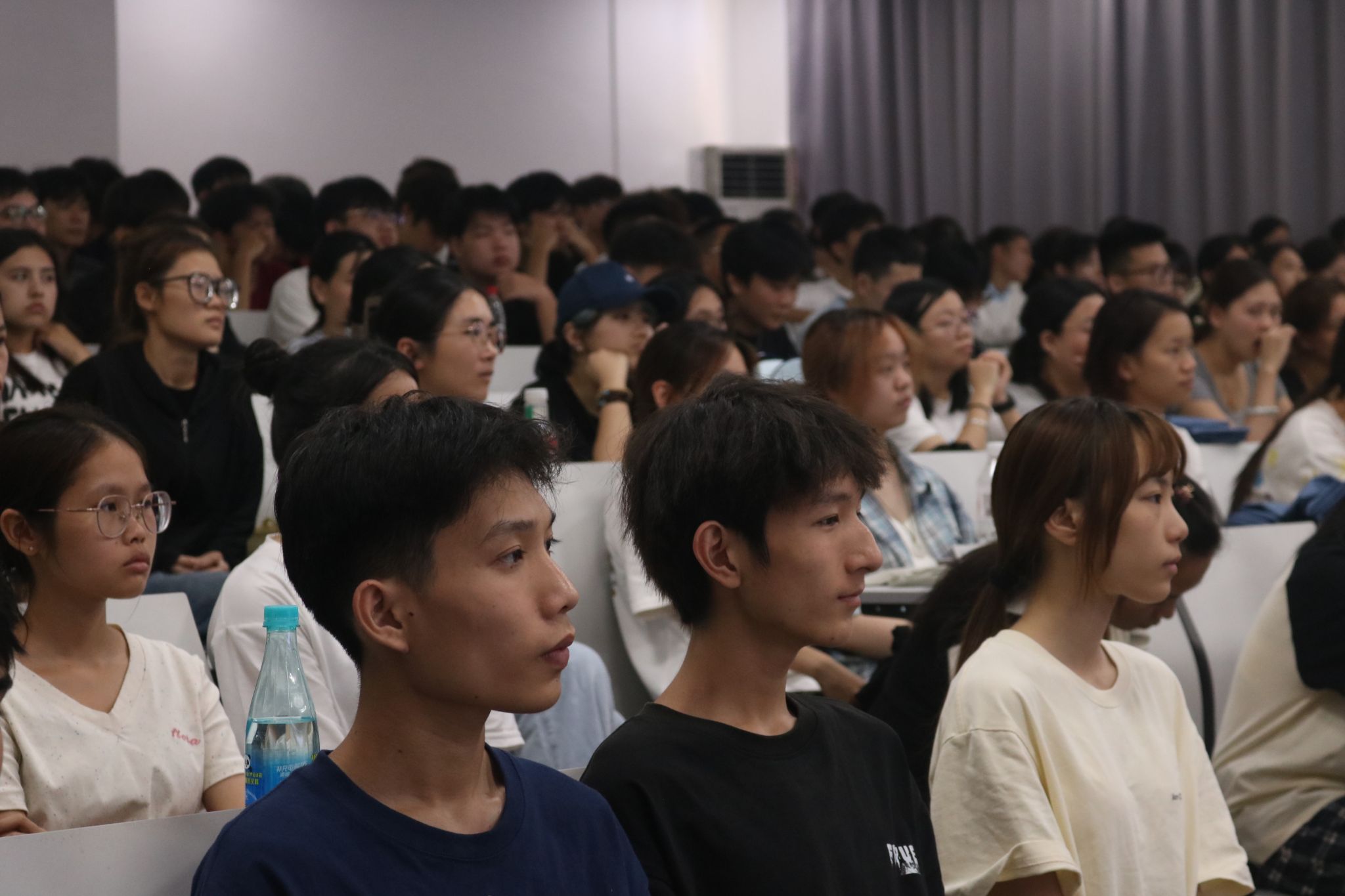 为新生们的大学成长新征程正式启幕