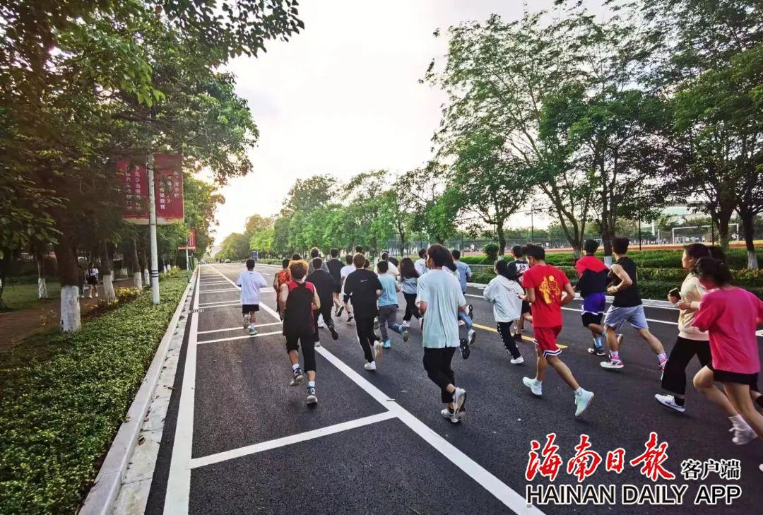 教学部门及时调整教学方式